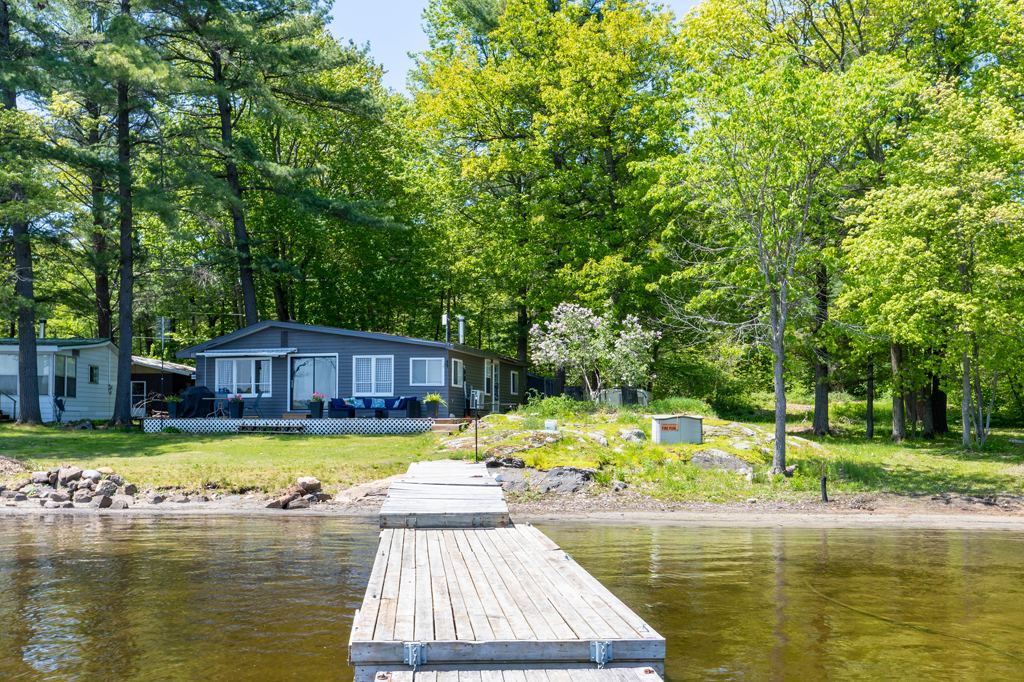 1682 Roberts Island Honey Harbour Georgian Bay image 0
